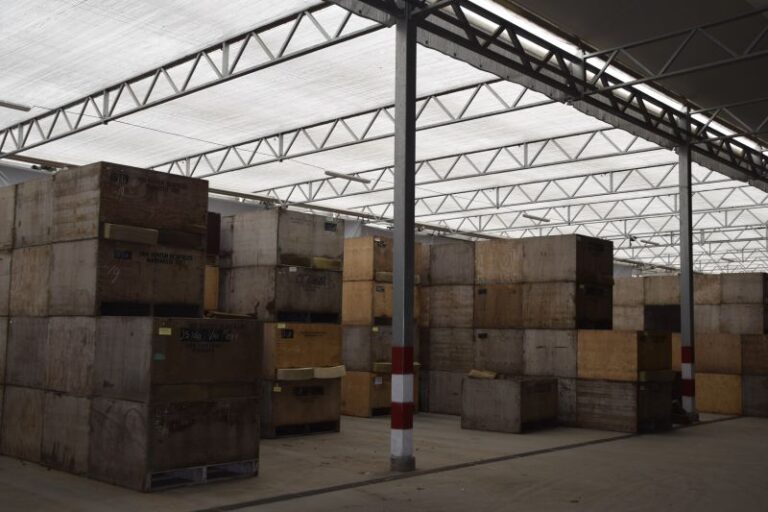 ACN Techniek verzorgde de technische installaties voor de nieuwe schuur/kas van Van Bentem Bluefields in Marknesse.